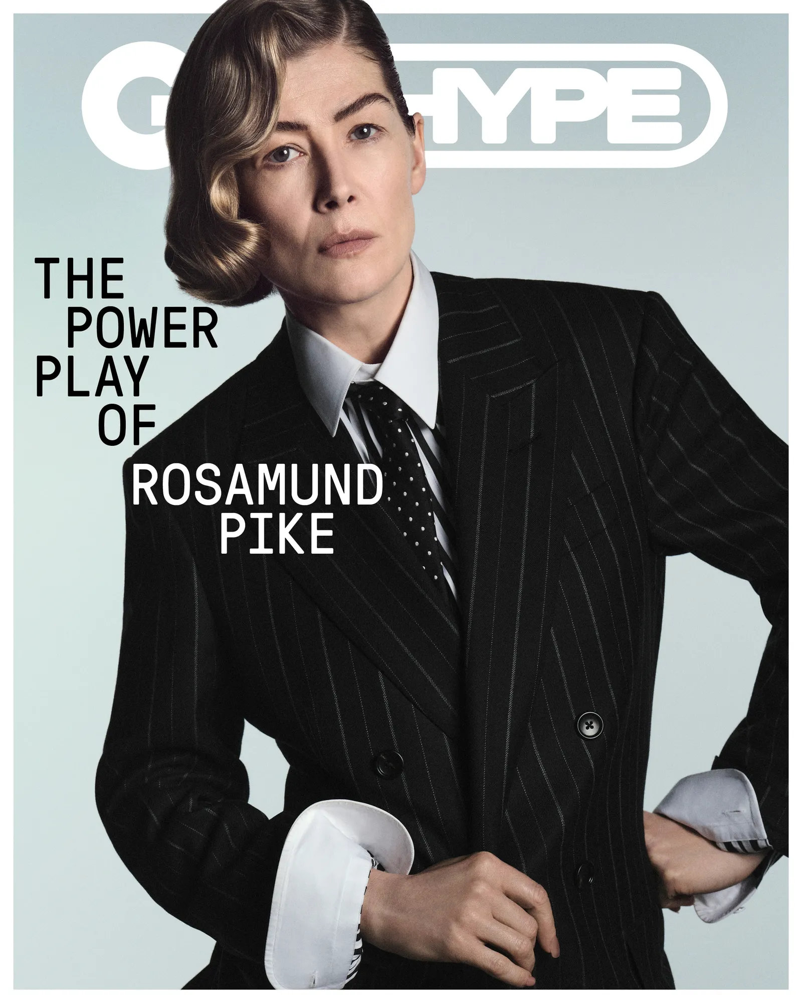 Rosamund Pike impose le costume androgyne dans GQ Hype