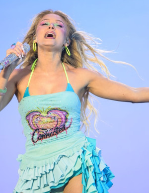 photos Zara Larsson