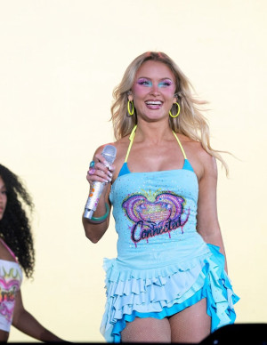 photos Zara Larsson