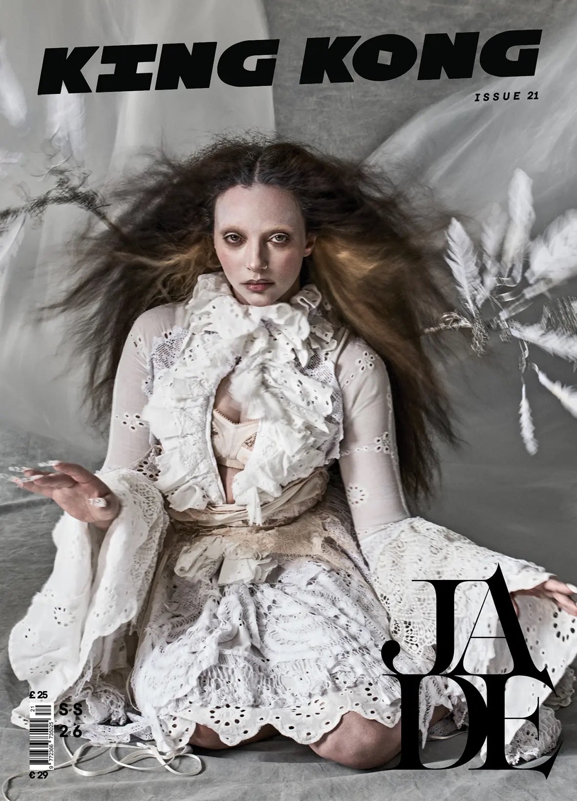 King Kong Magazine offre à Jade Thirlwall une séance presque possédée