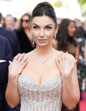 Elettra Lamborghini à Cannes, robe bijou pour la projection Amarga Navidad