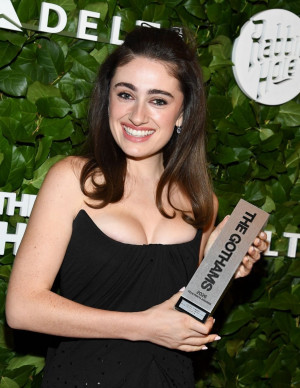 Rachel Sennott mise sur le noir chic aux Gotham Television Awards