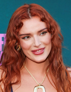 photos Bella Thorne