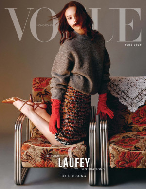 Laufey joue les divas rétro dans son shooting VOGUE Hong Kong