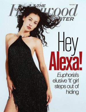 Alexa Demie en robe noire pour The Hollywood Reporter