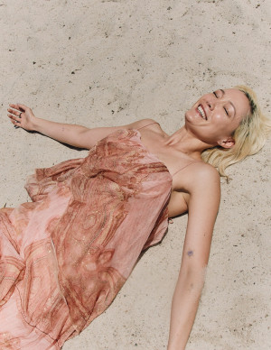 photos Pom Klementieff