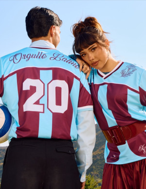 Xochitl Gomez joue les créatrices foot pour Complex et Bank of America