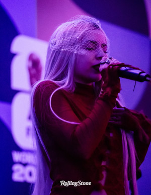 photos Ava Max