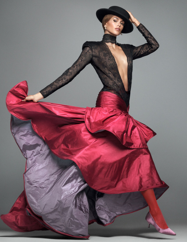 Kaia Gerber chez Vogue US, la dentelle prend de sacrées libertés