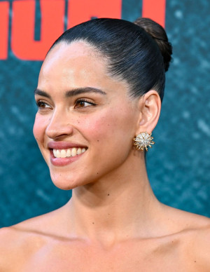 photos Adria Arjona
