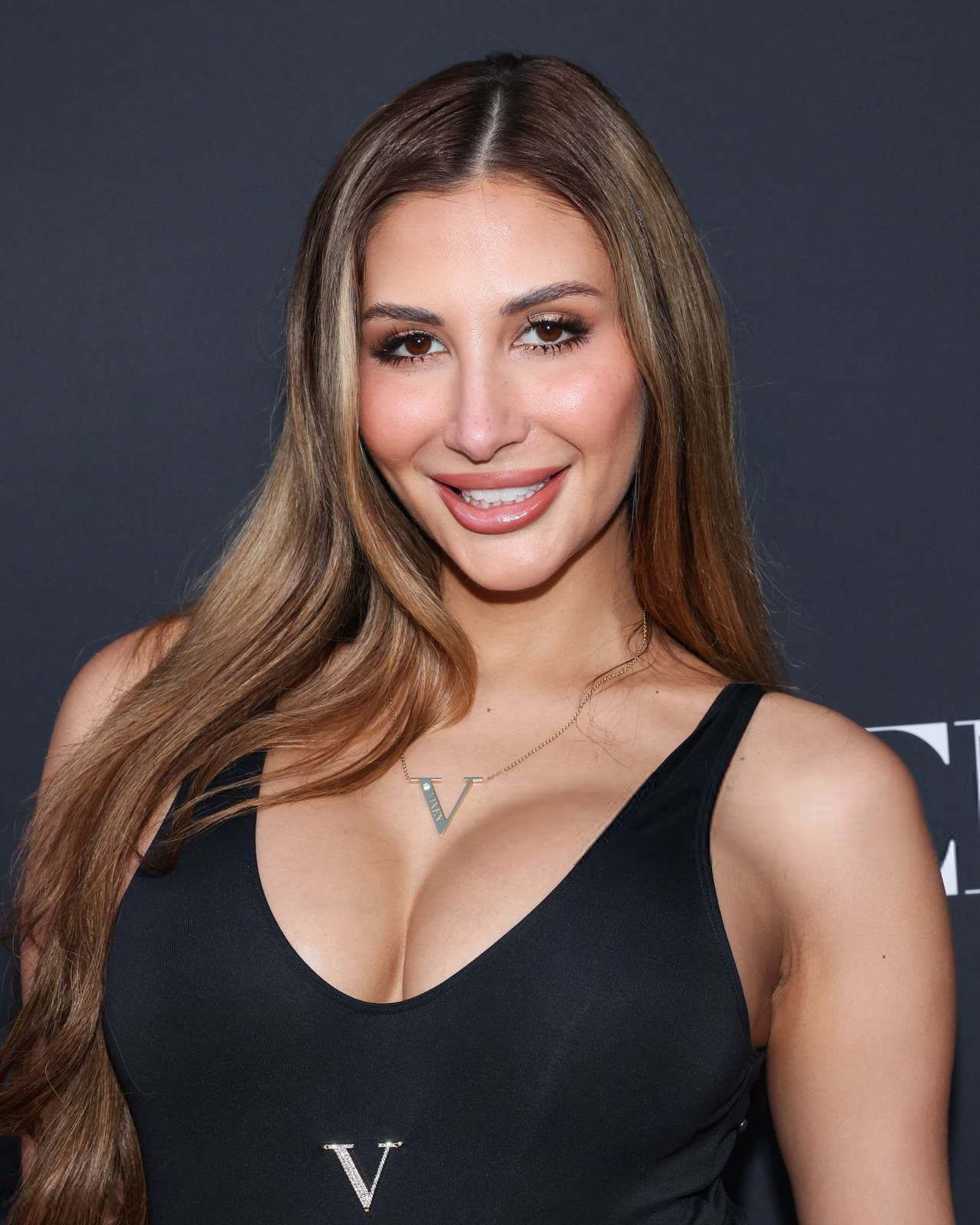 Gianna Dior fête les dix ans de Vixen en body noir