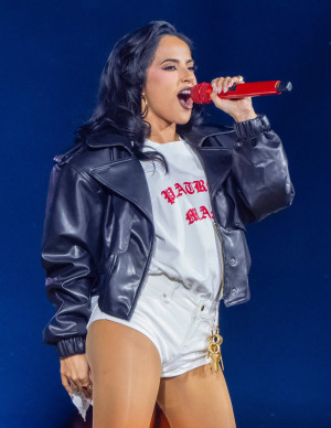 photos Becky G