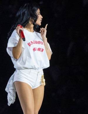 photos Becky G