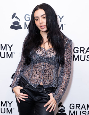 Charli XCX ose la transparence pour sa conversation au Grammy Museum