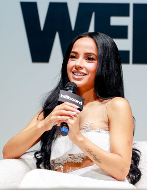 photos Becky G