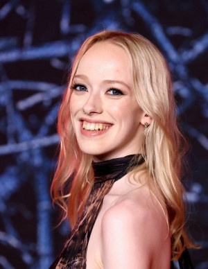 Amybeth McNulty