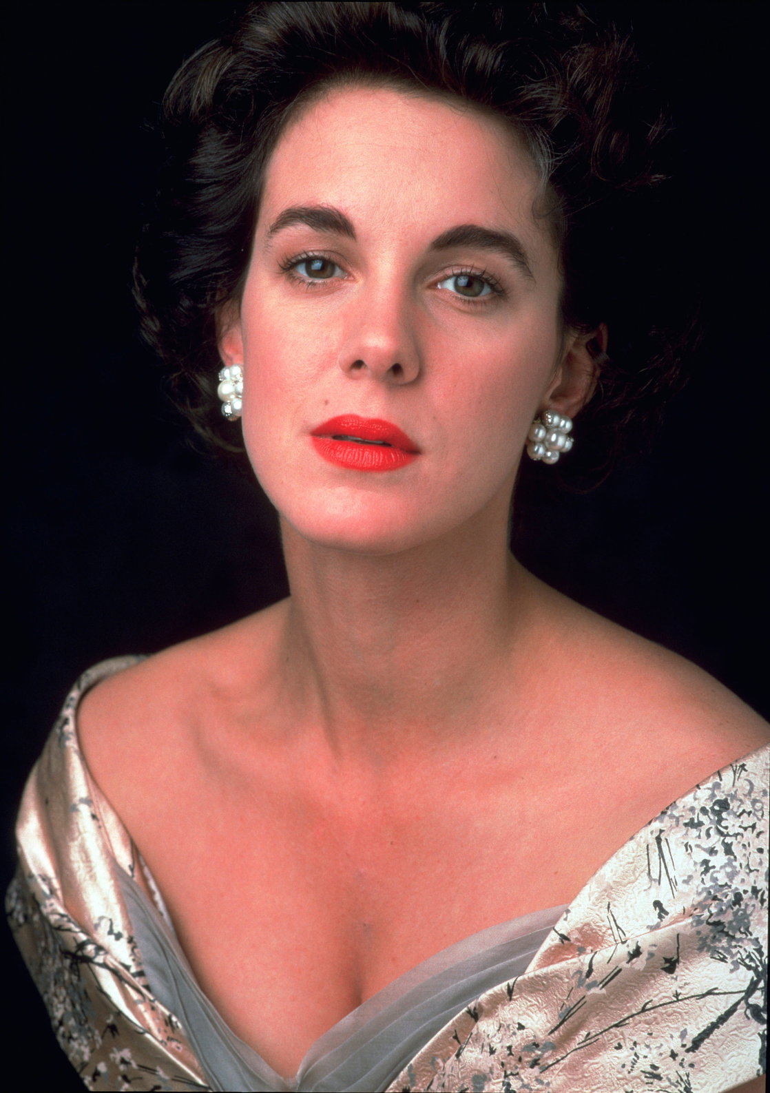 Elizabeth Perkins